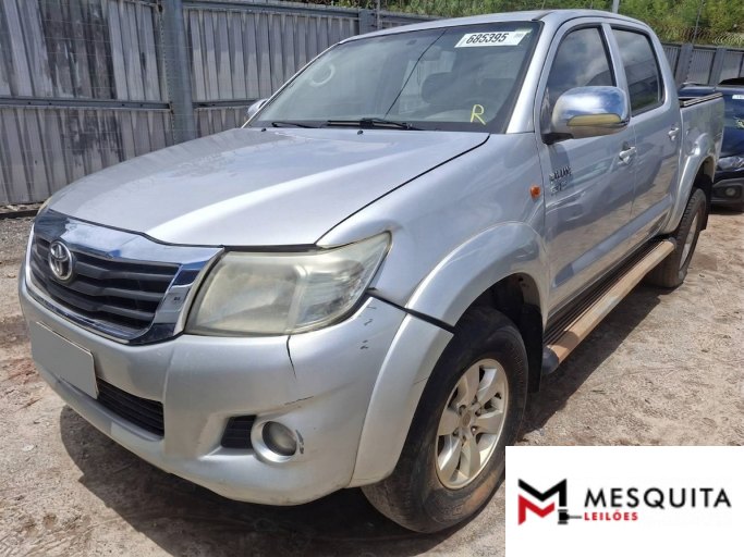 TOYOTA HILUX CD 14/14