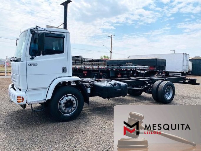 MERCEDES BENZ 1718 08/09