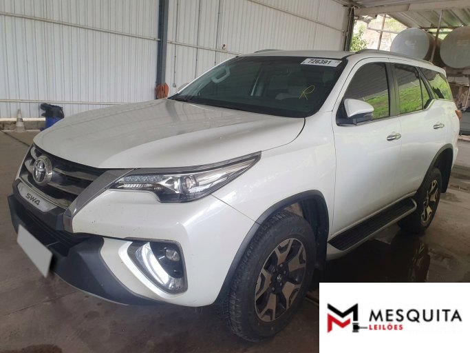 TOYOTA HILUX SW4 20/20