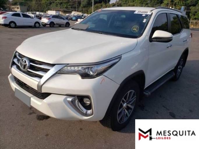 TOYOTA HILUX SW4 18/19