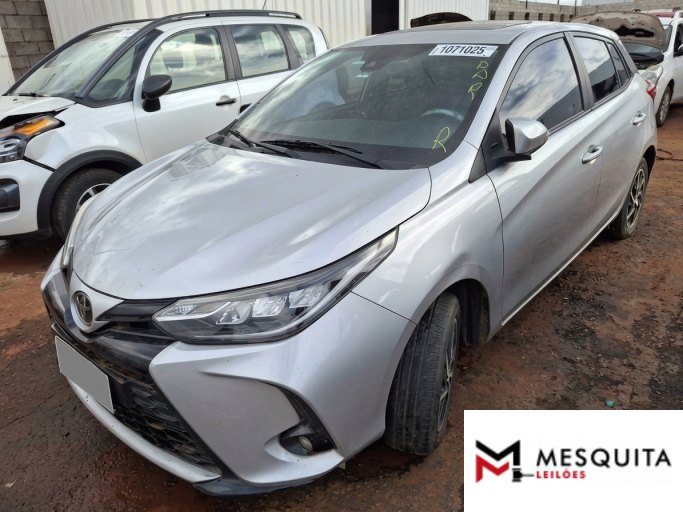 TOYOTA YARIS 22/23