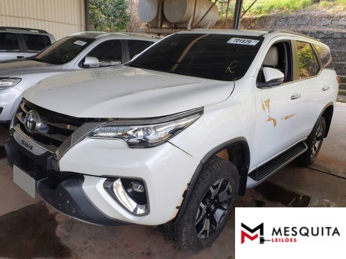 TOYOTA HILUX SW4 19/20
