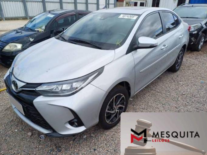 TOYOTA YARIS SEDA 24/25
