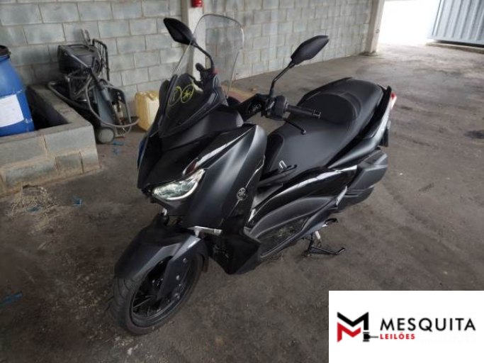 YAMAHA XMAX 22/22